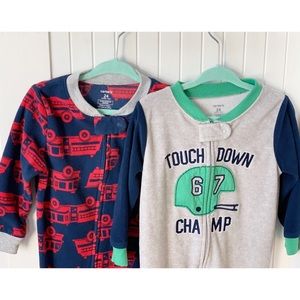 2 Boys Fleece Footed Pajamas-Size 24 Month